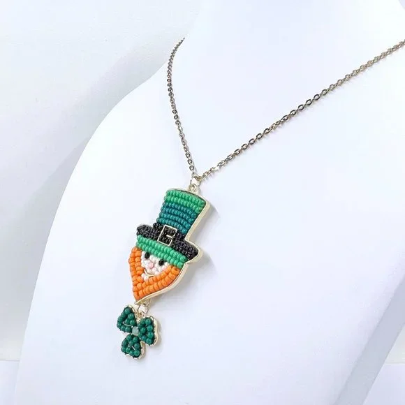 NWOT - Belk - Seed Bead Encrusted Leprechaun & Shamrock Gold Tone Necklace - Picture 3 of 8